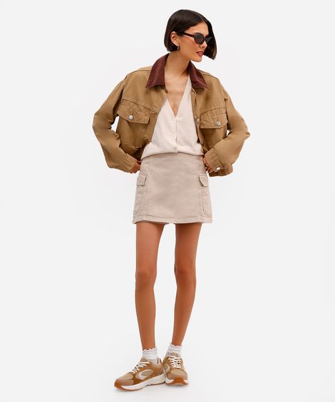 short saia cargo feminino de sarja cintura alta bege