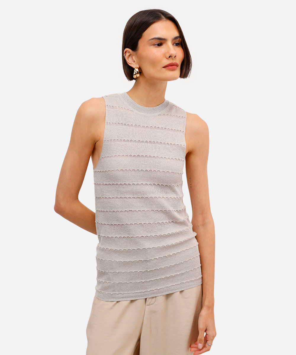 regata feminina de tricot texturizado com lurex bege