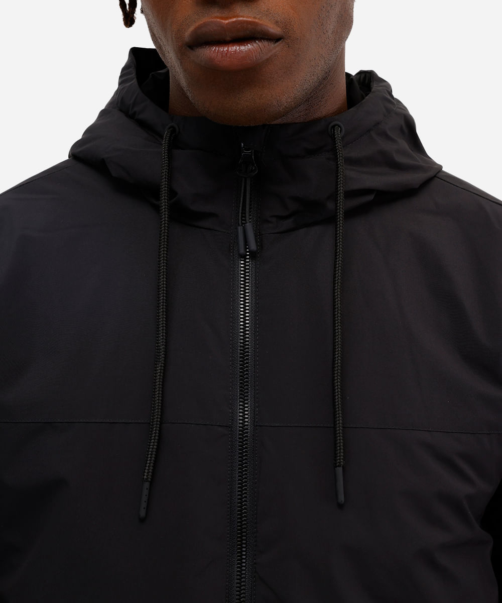 jaqueta masculina com capuz preta