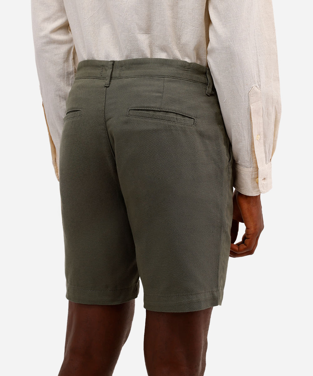 bermuda reta com linho e bolso chino verde