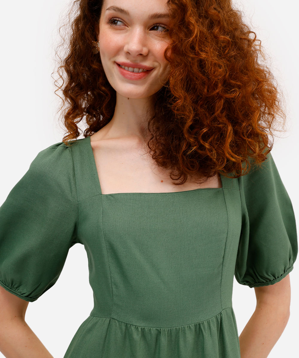 vestido midi feminino com linho e recortes verde