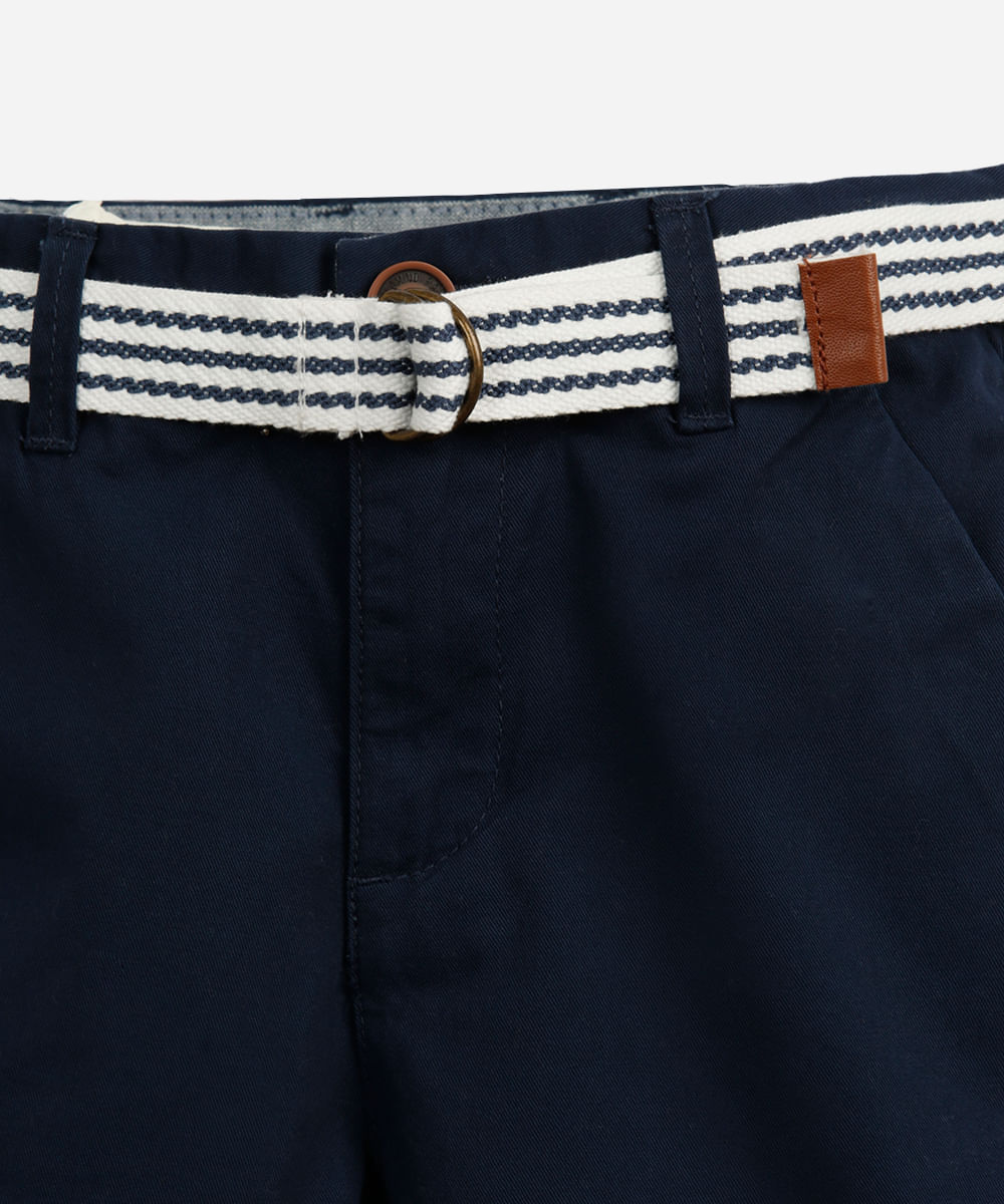 bermuda de sarja infantil com cinto azul