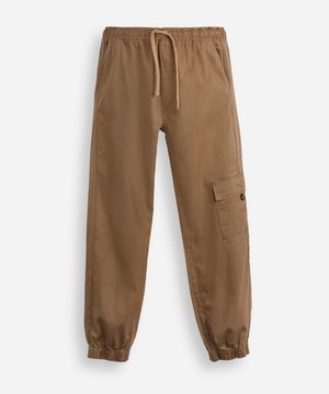 calça jogger juvenil de sarja com bolso cargo marrom