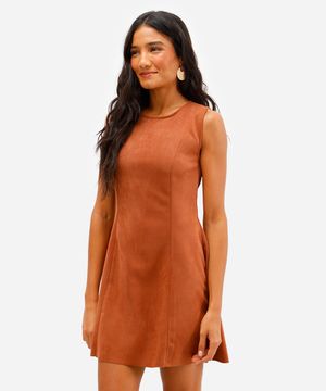 vestido curto feminino de suede com recortes marrom