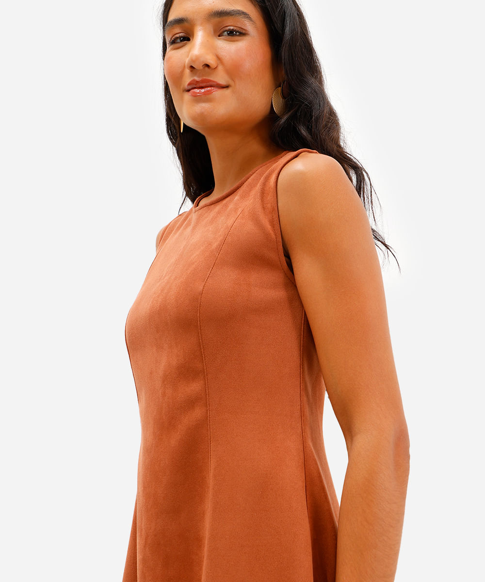 vestido curto feminino de suede com recortes laranja