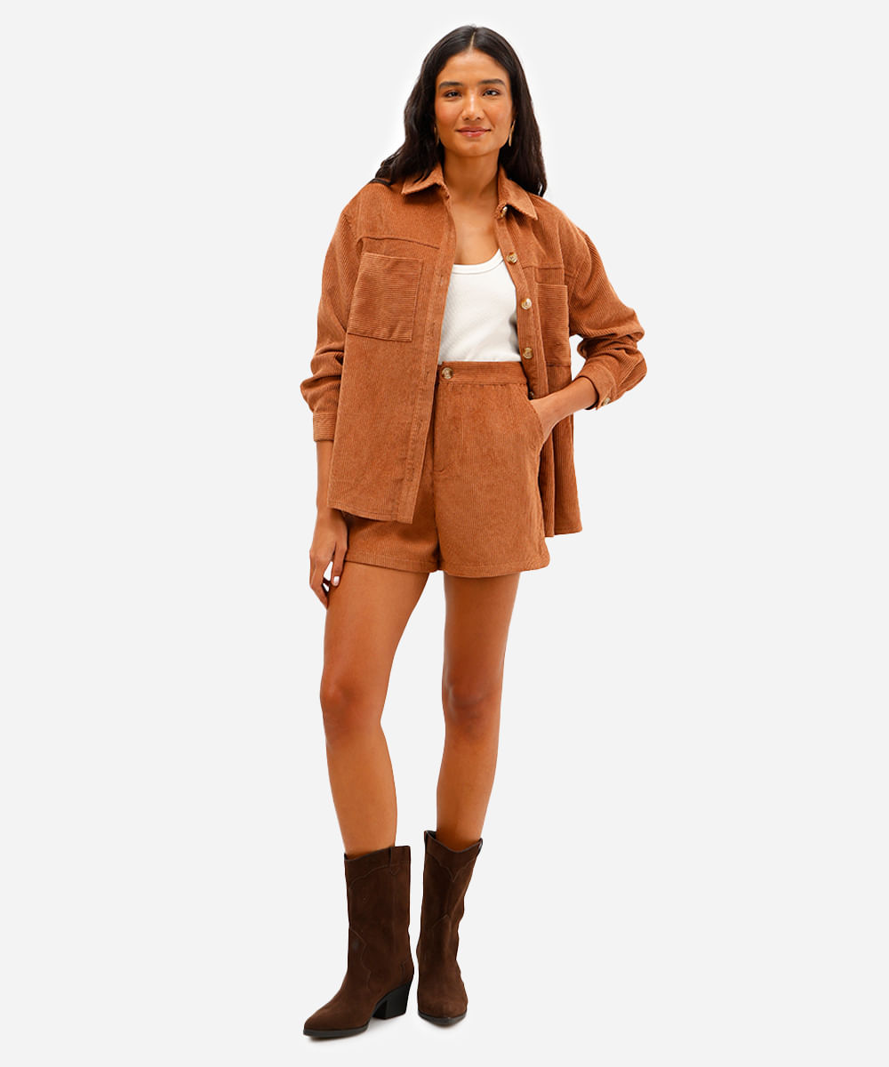 short feminino veludo cotelê com fendas bege