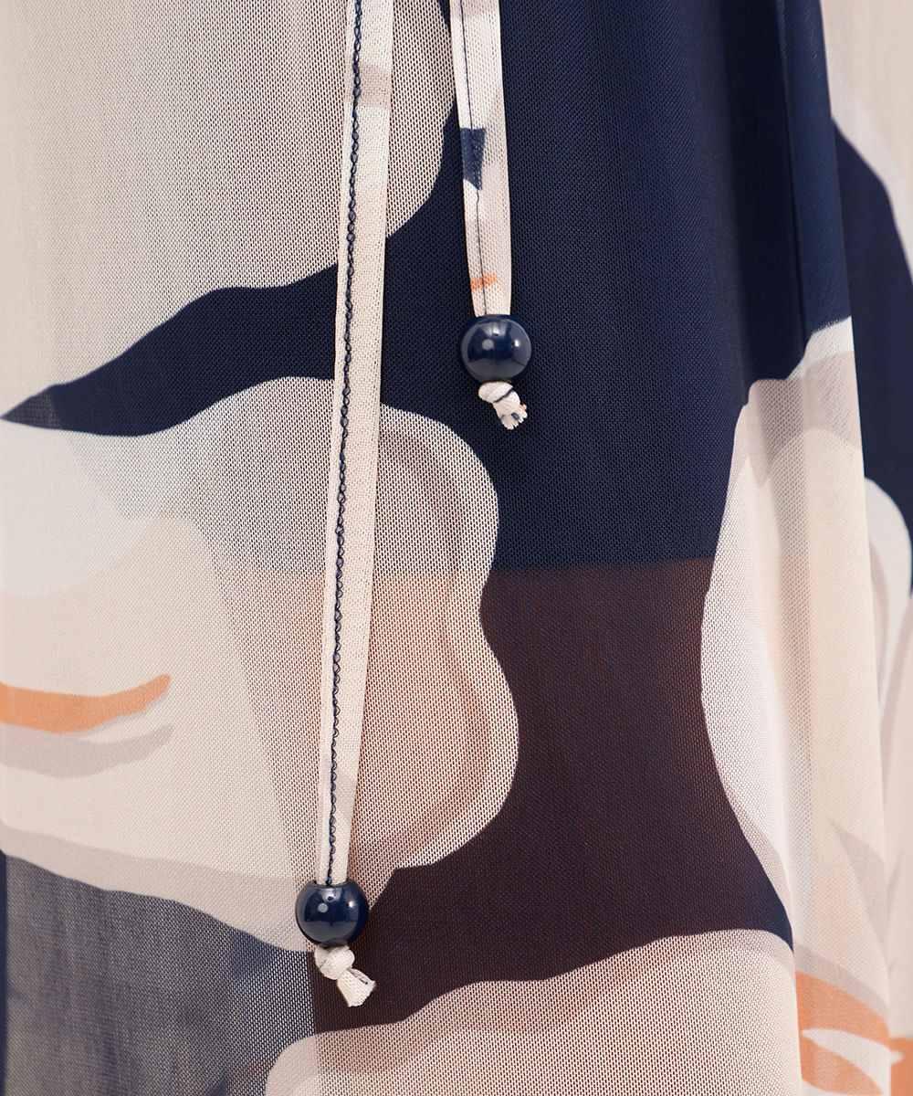 vestido midi ombro único de tule floral azul