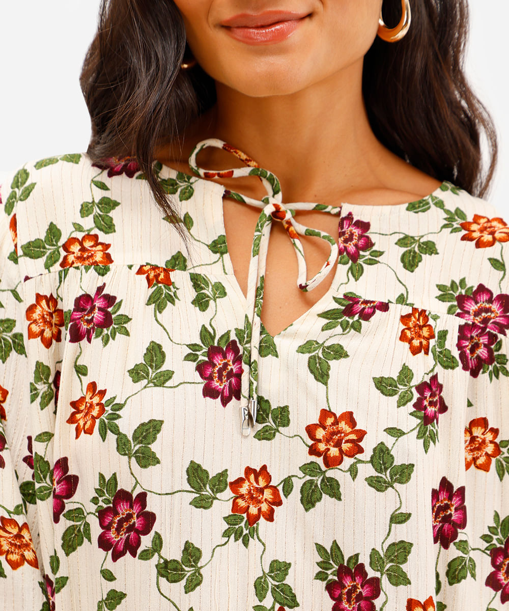 bata feminina de viscose floral com lurex bege