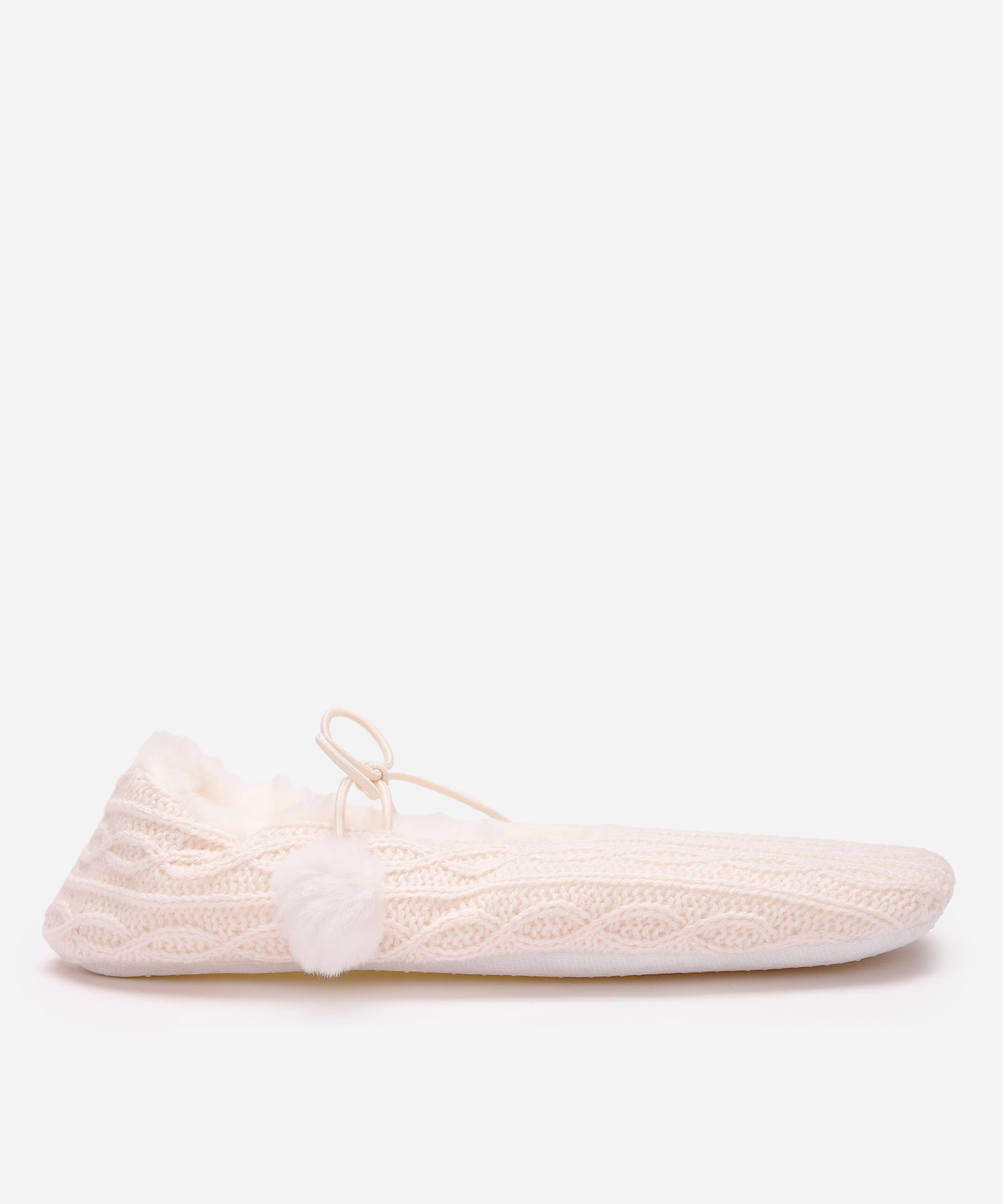 pantufa feminina de tricot com amarração e antiderrapante bege