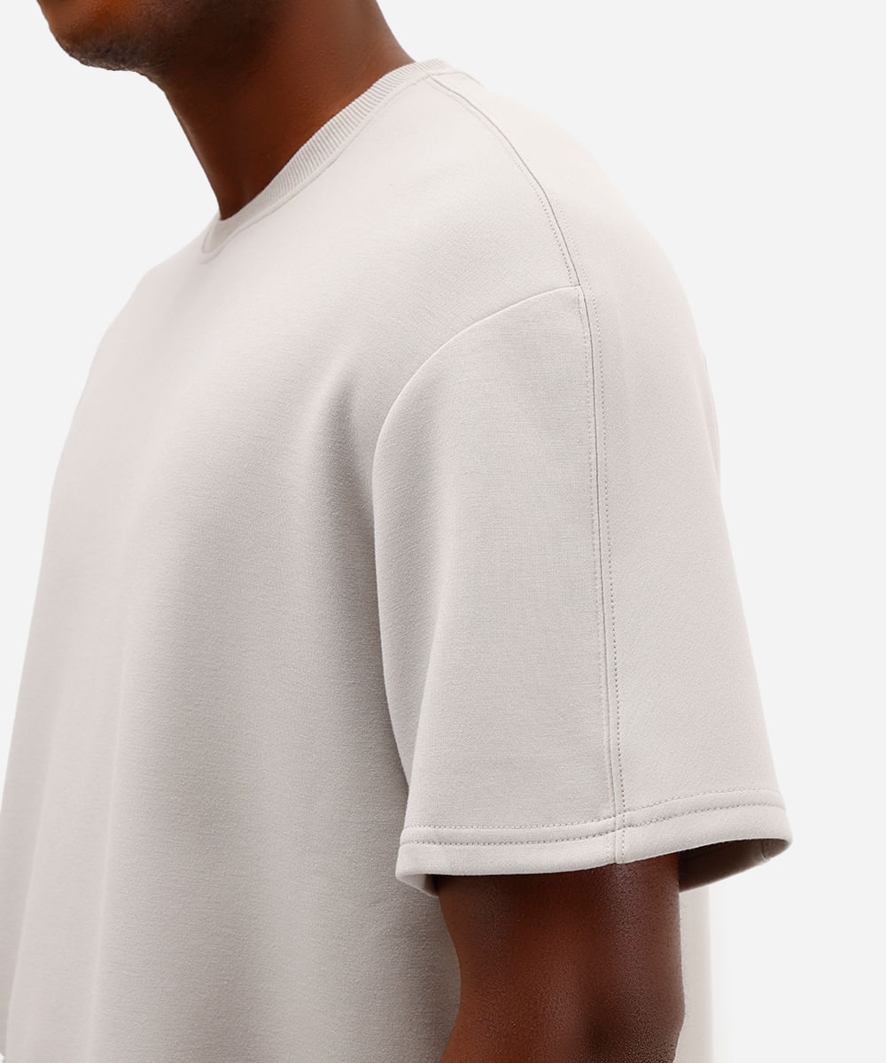 camiseta masculina manga curta com recorte cinza