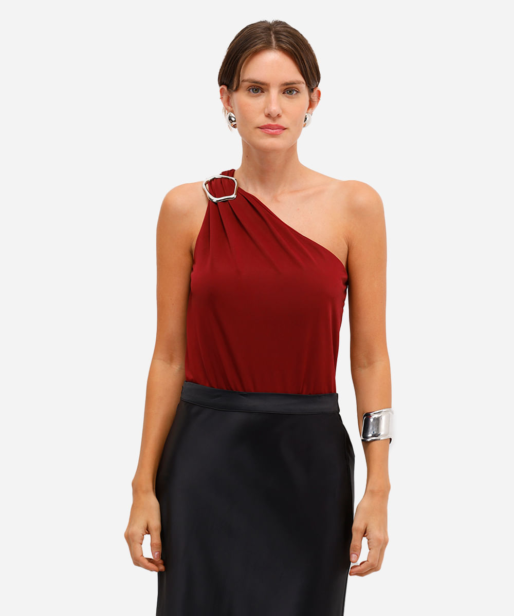 blusa ombro único feminina franzida vinho
