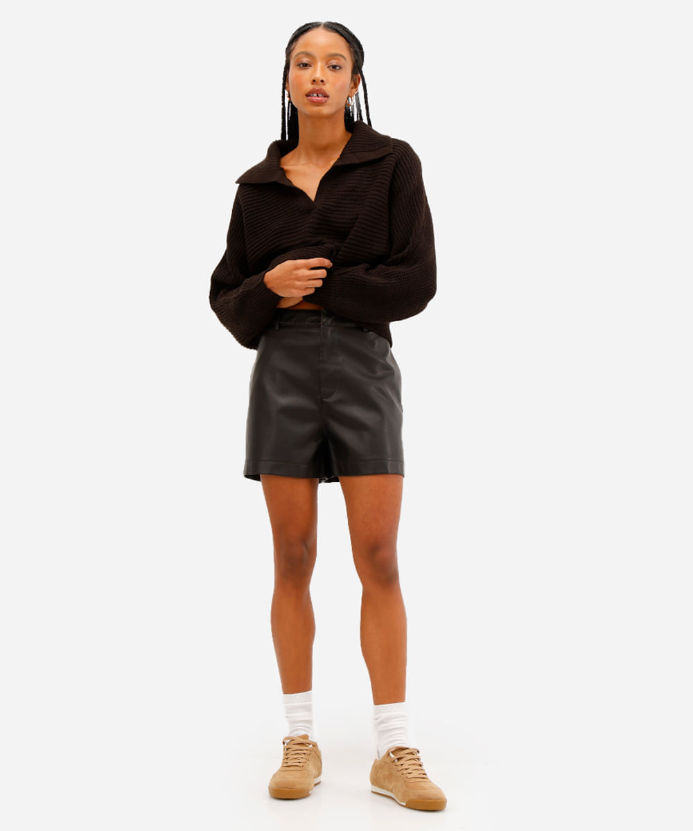 suéter feminino de tricot com gola polo marrom
