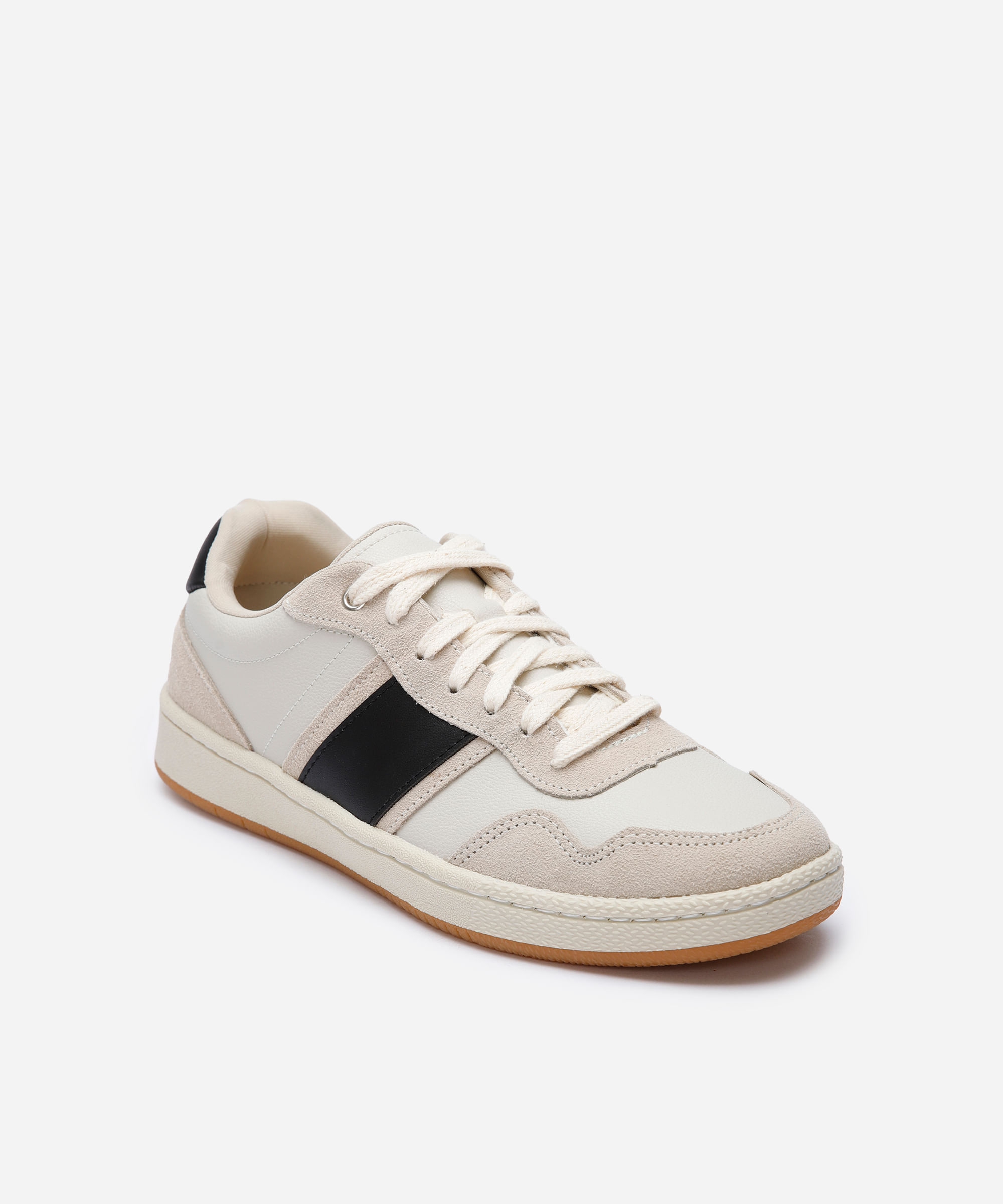 tênis casual masculino com recortes oneself off white