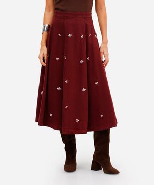 saia midi feminina de sarja com bordado floral vinho