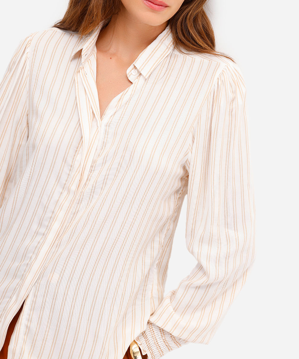 camisa feminina de viscose com franzido listrada bege