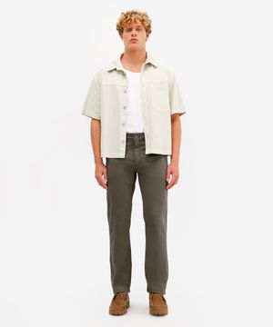 calça reta de sarja comfort verde
