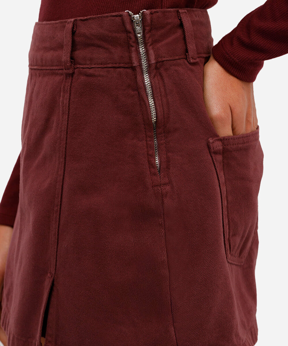 short saia feminino de sarja com fendas - vinho