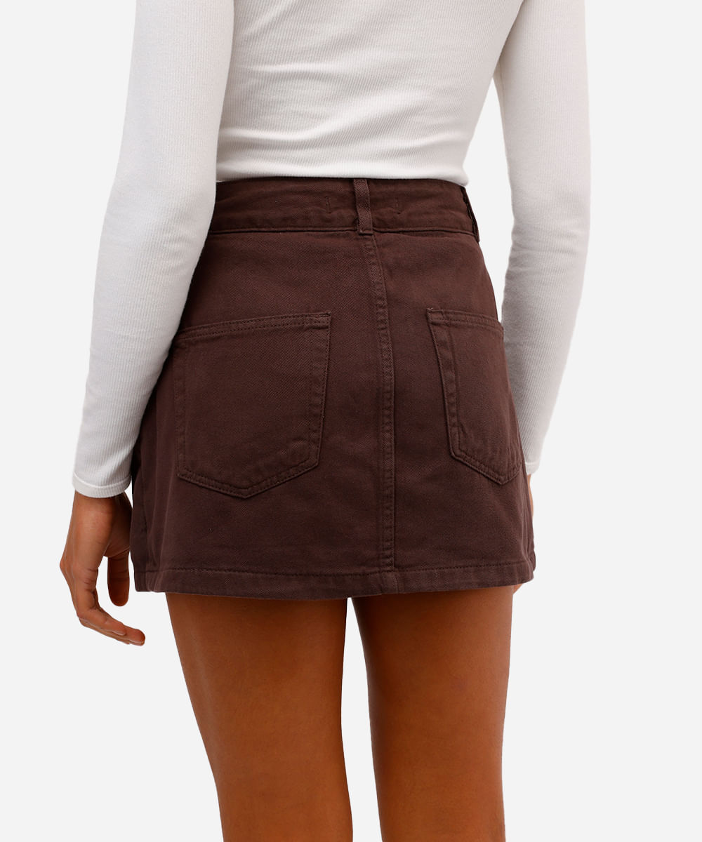 short saia feminino de sarja com fendas marrom