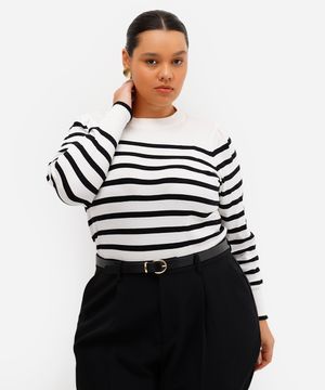 suéter de tricot manga bufante listrada plus size off white