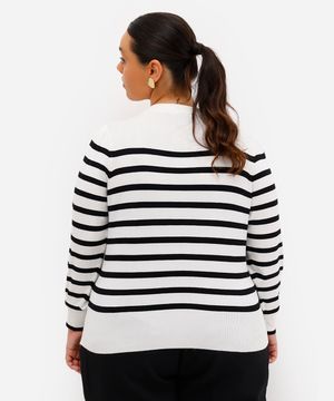 suéter de tricot manga bufante listrada plus size off white