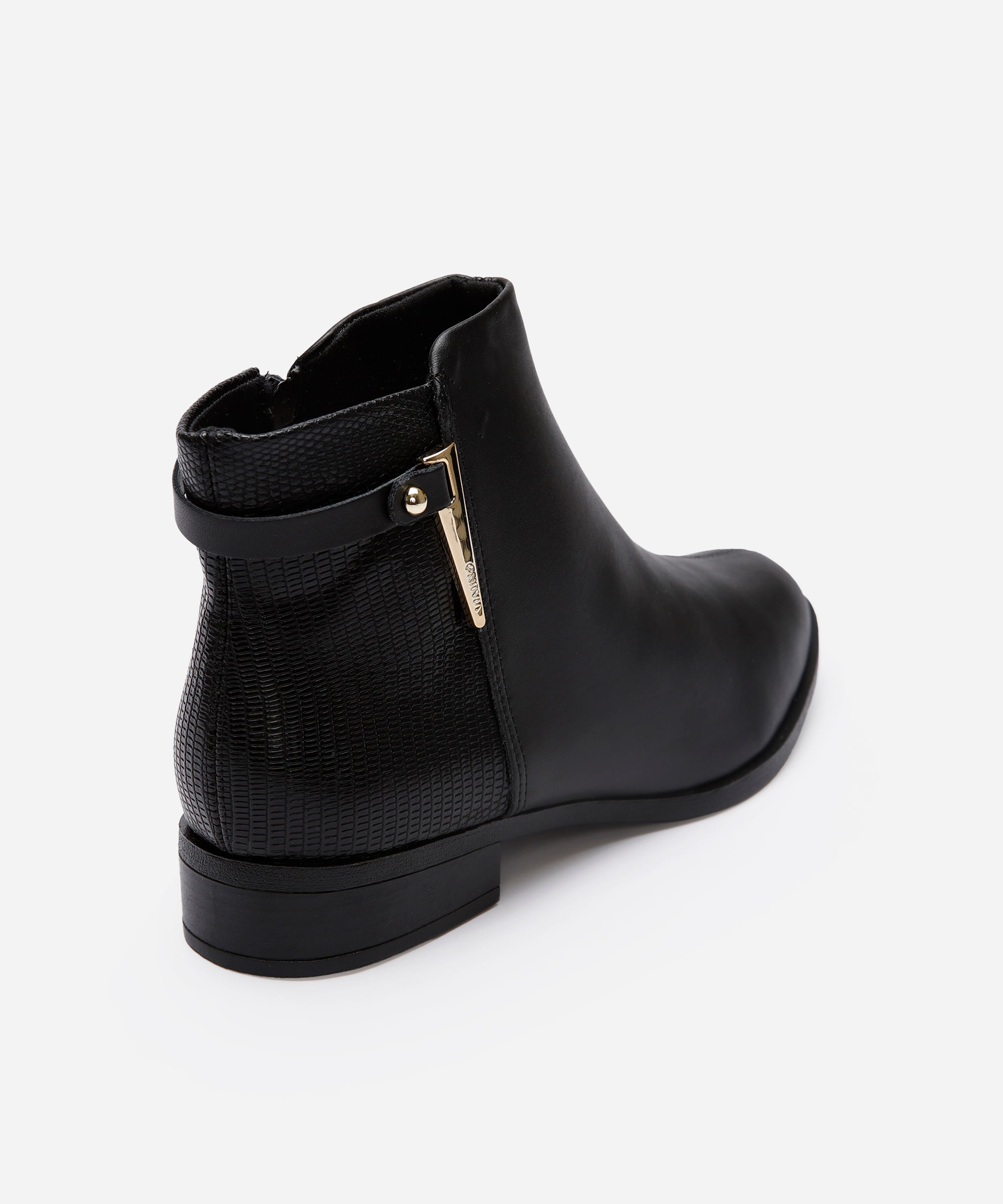 bota chelsea via uno texturizada preta