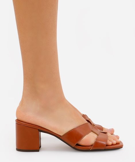 tamanco feminino com recorte oneself marrom