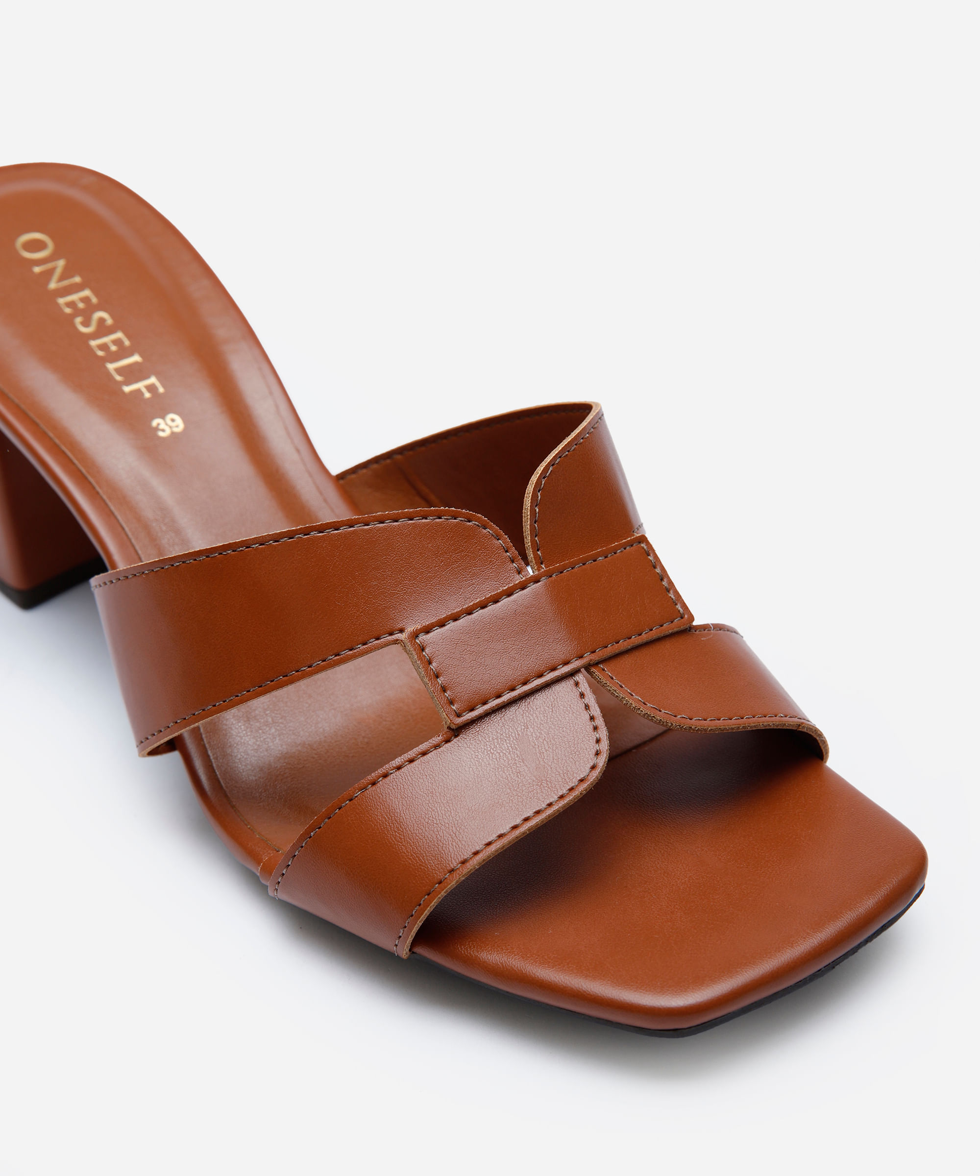 tamanco feminino com recorte oneself marrom