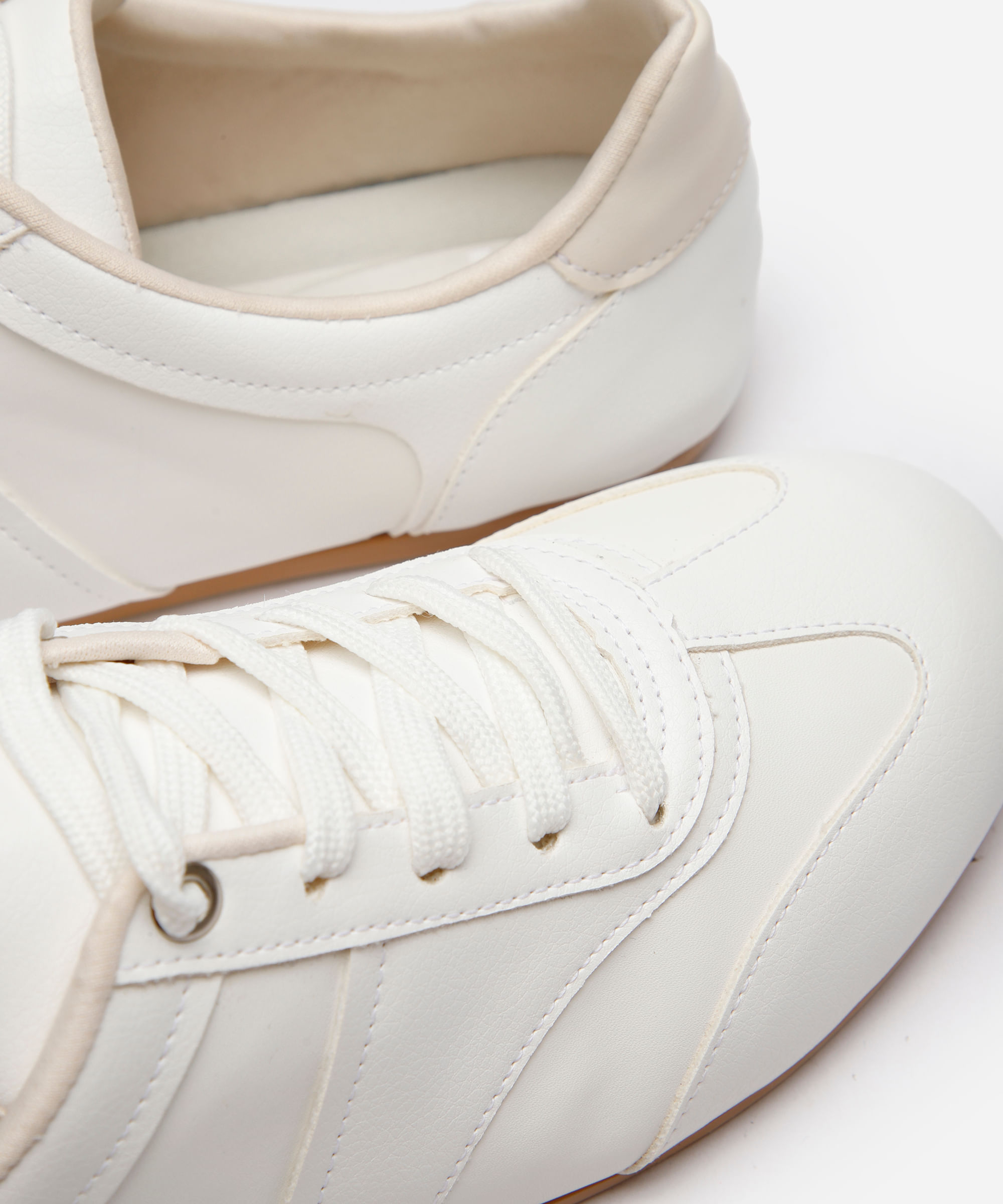 tênis casual cano baixo com recortes mindset branco