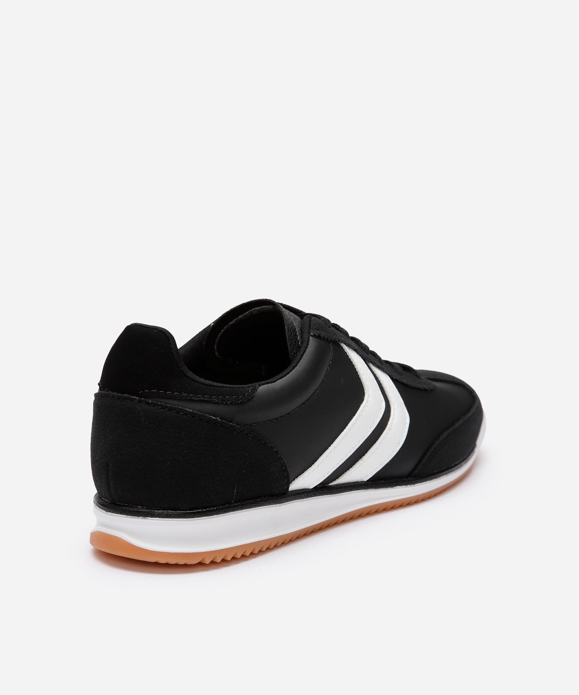 tênis casual com recortes bicolor preto