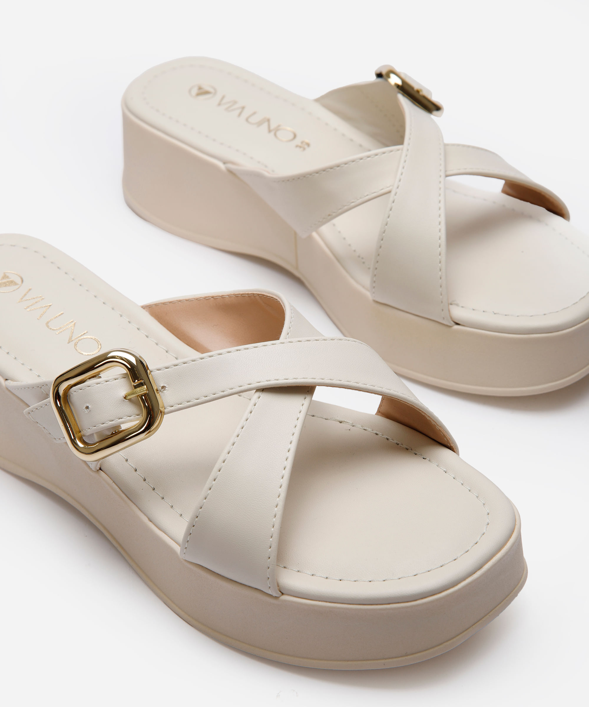 sandália anabela feminina via uno off white
