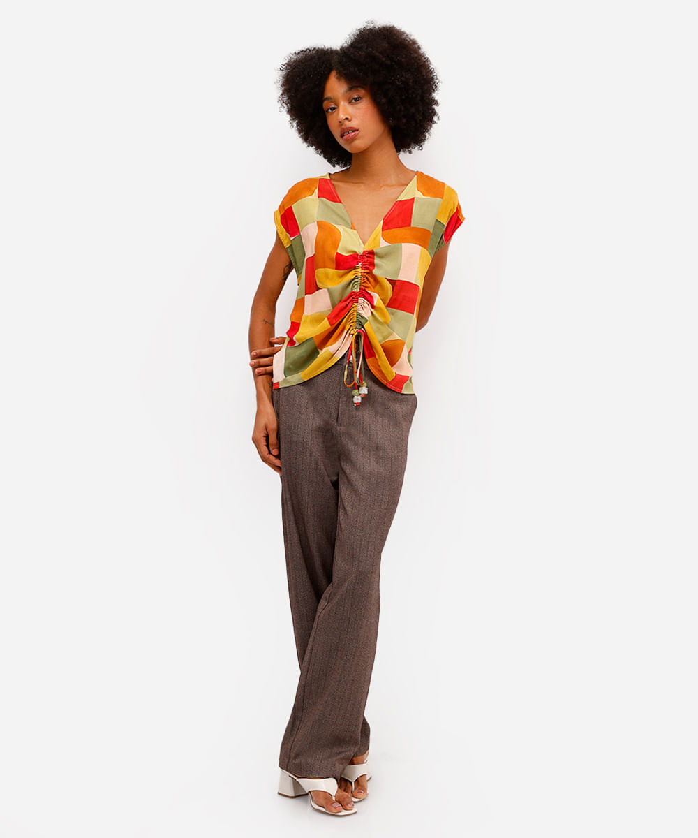 blusa feminina de viscose decote v geométrica vivi olimo amarela