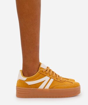 tênis plataforma casual com recortes ace amarelo
