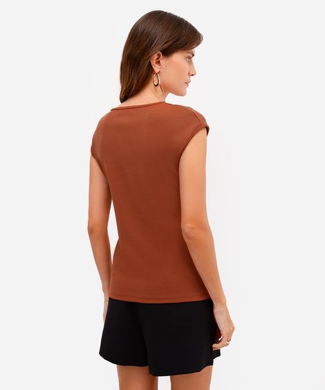 regata muscle feminina texturizada franzida marrom