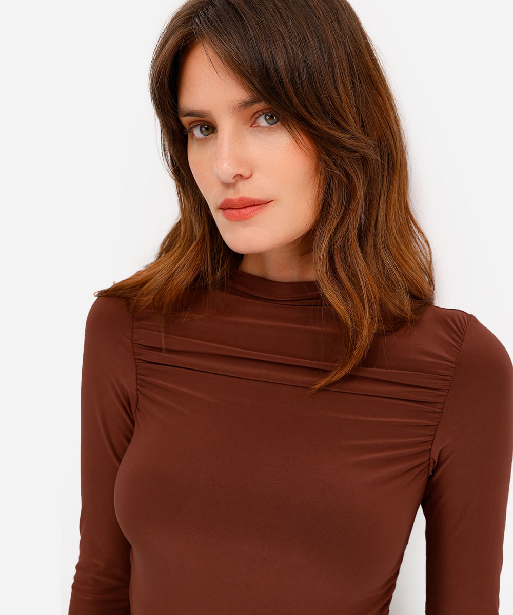blusa feminina manga longa franzida marrom
