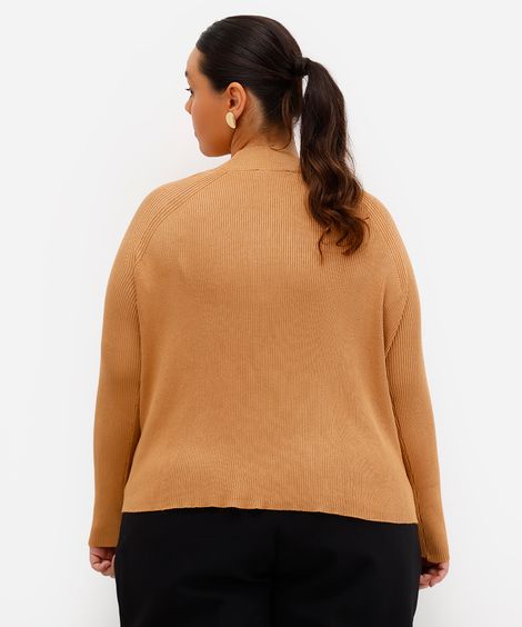 suéter feminino de tricot canelado com botões plus size bege