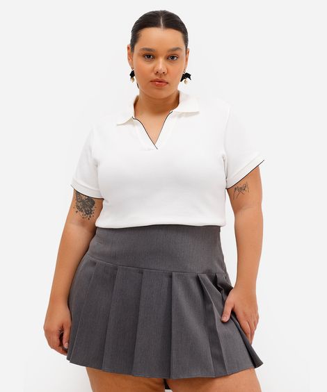polo feminina canelada manga curta plus size off white
