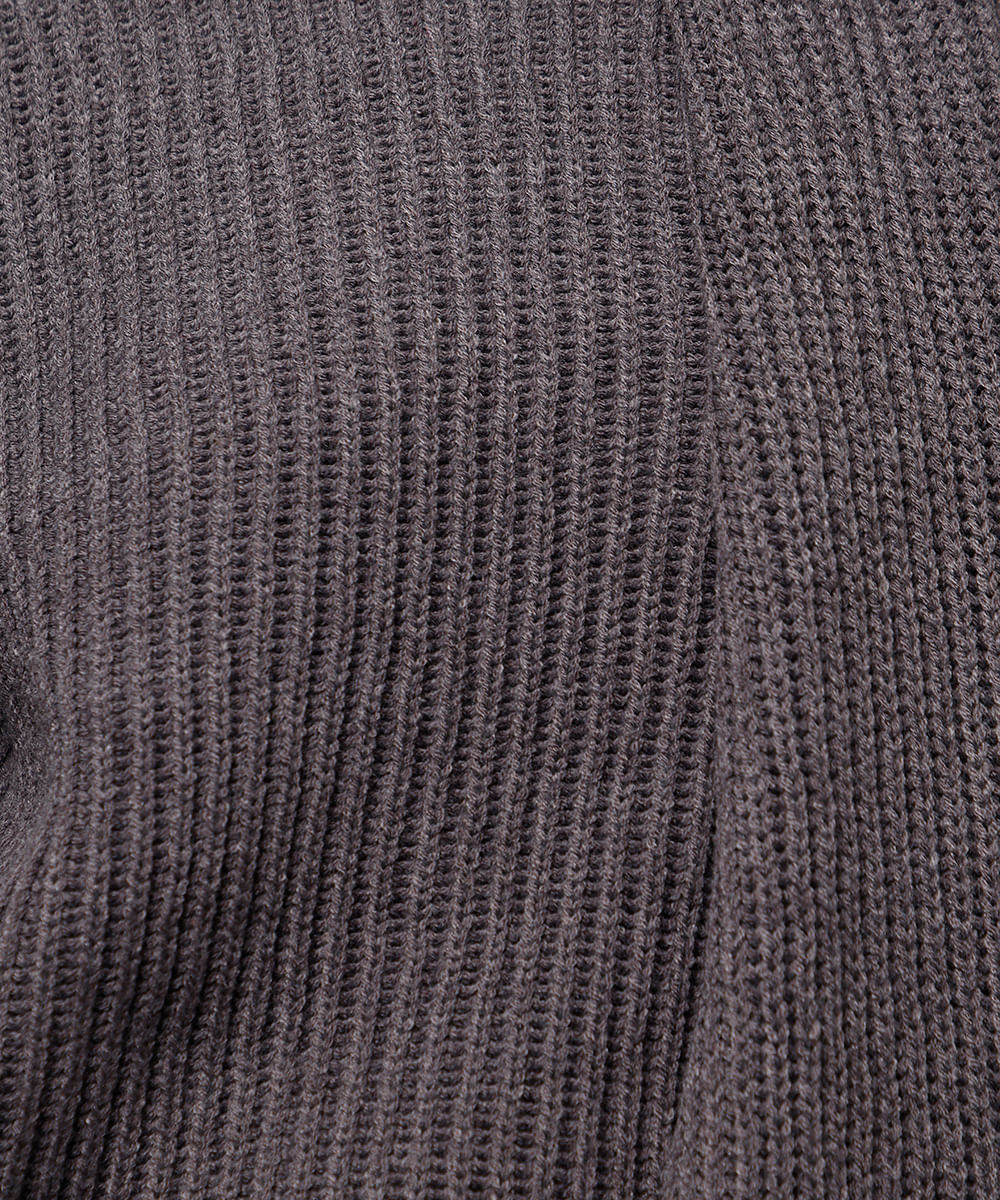 suéter feminino de tricot com cachecol cinza