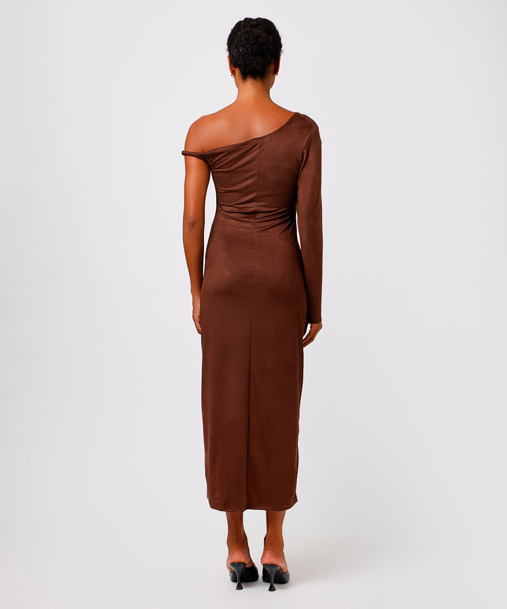 vestido longo feminino de suede com alça torcida mindset marrom