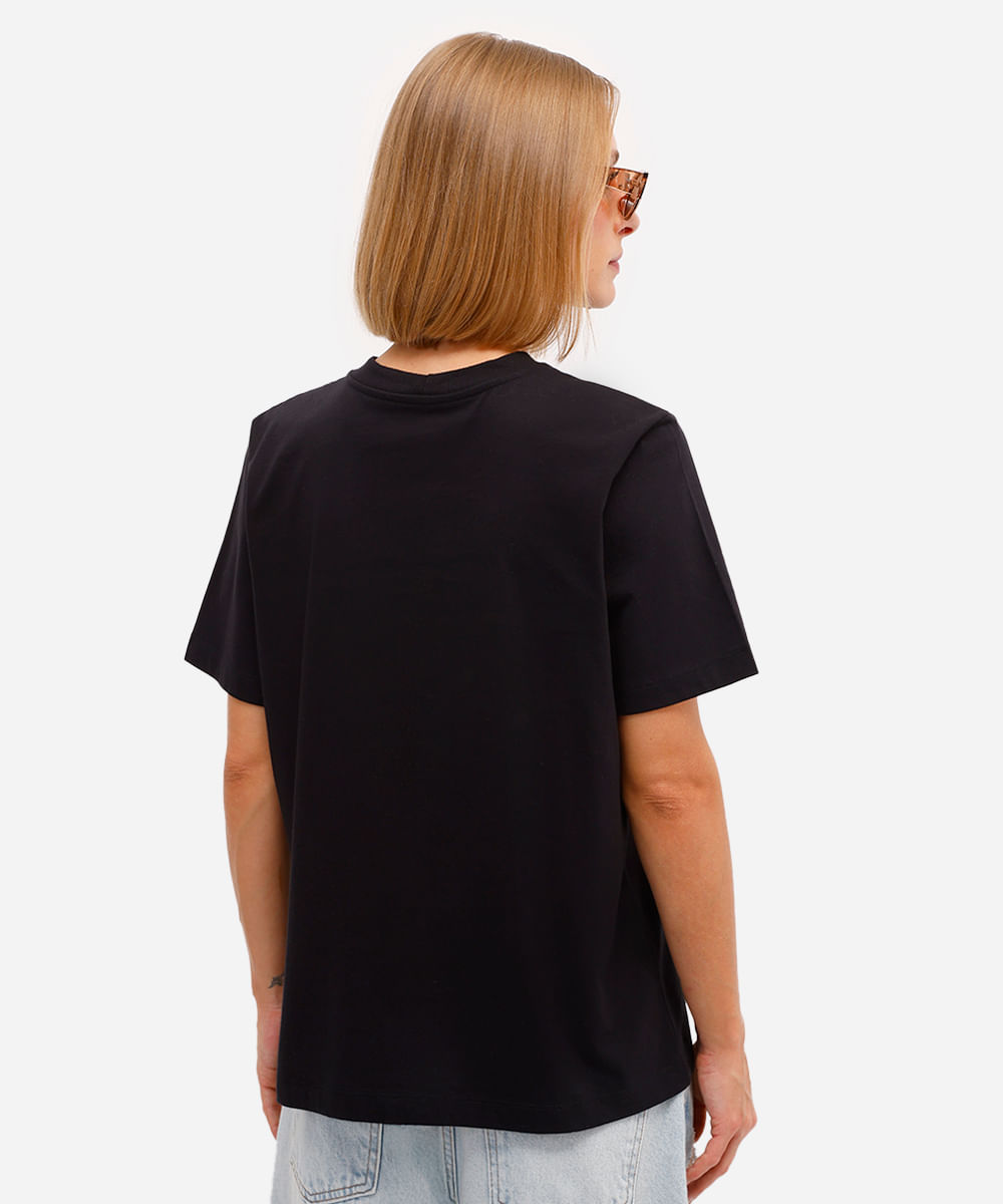 camiseta unissex de algodão brazil is not devastated anymore preta