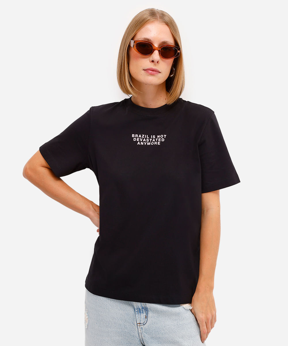 camiseta unissex de algodão brazil is not devastated anymore preta