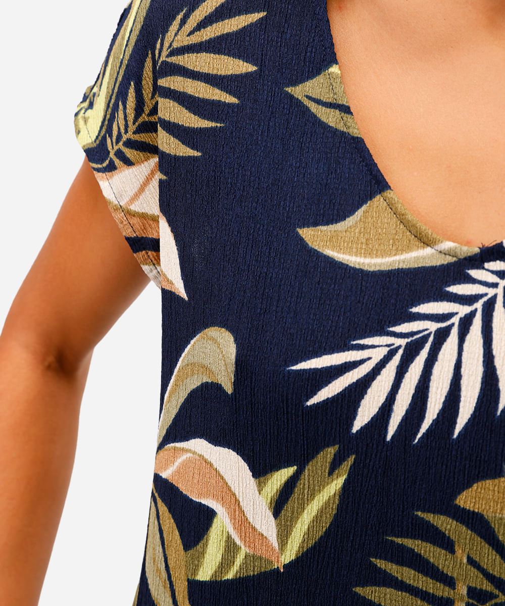 blusa feminina folhagens texturizada azul