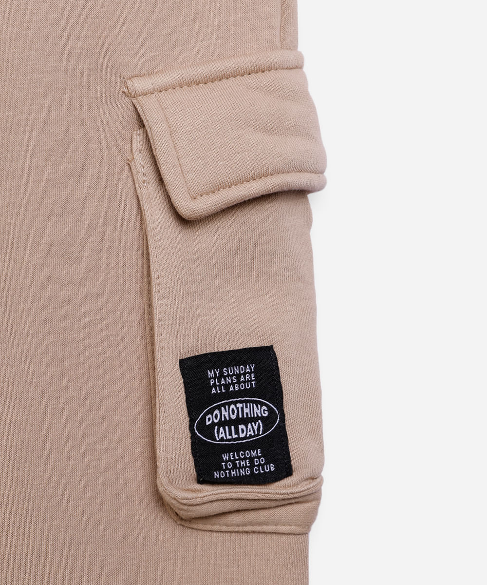 calça jogger juvenil de moletom com bolsos cargo bege