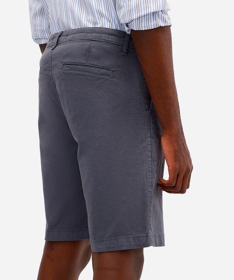 bermuda reta masculina de sarja com bolsos chino cinza
