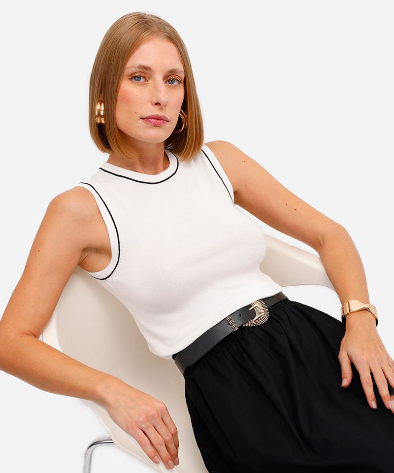regata feminina de tricot decote redondo off white