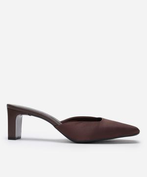 mule acetinado salto reto mindset marrom