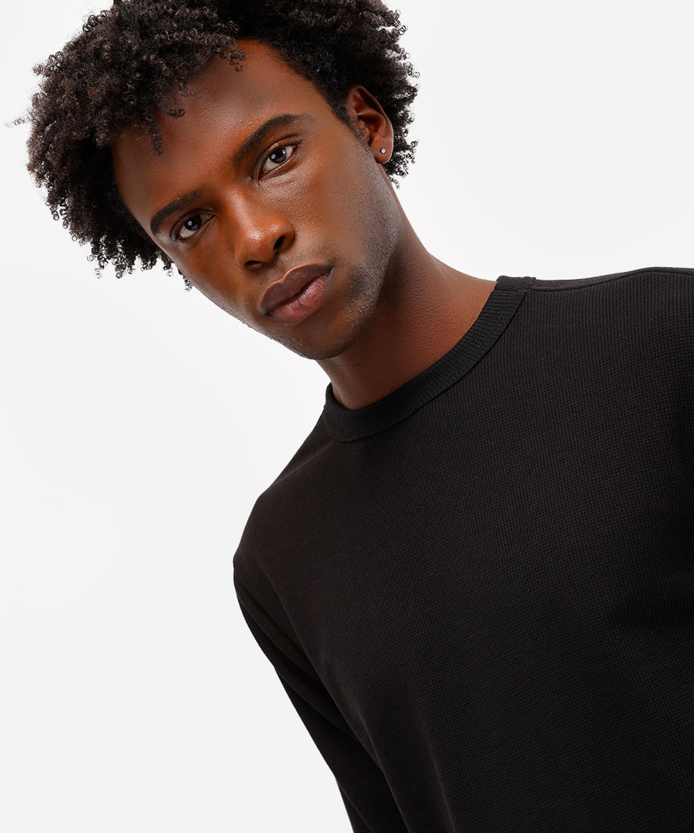 camiseta básica masculina manga longa texturizada preta