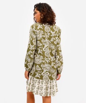 vestido chemise feminino de viscose com recorte paisley verde