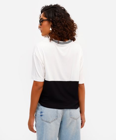 cropped feminino de viscose com recorte preta