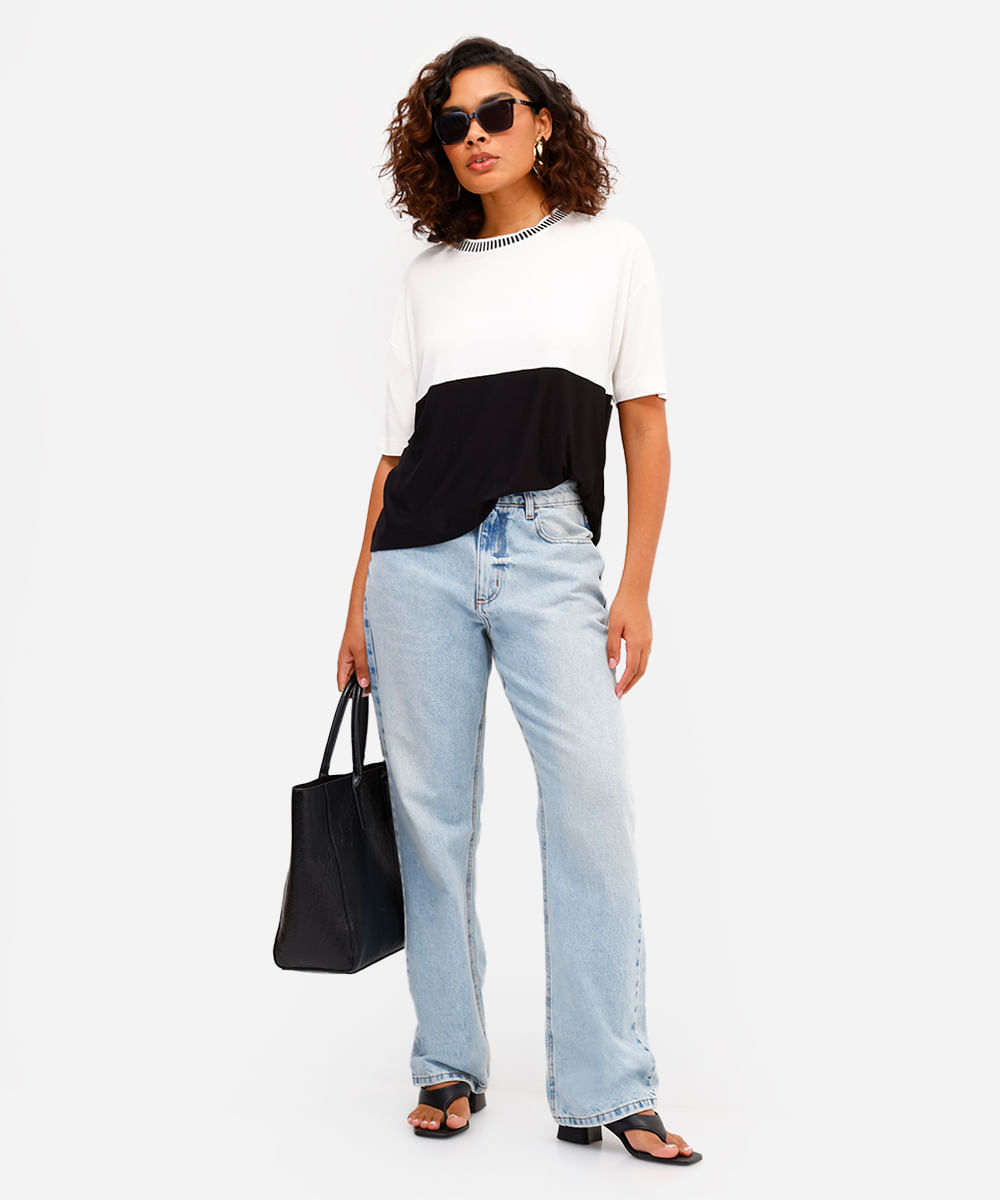 cropped feminino de viscose com recorte preta