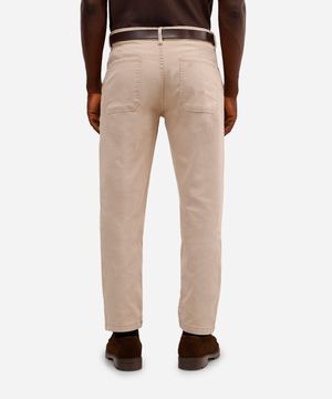 calça slim masculina de sarja com cinto bege